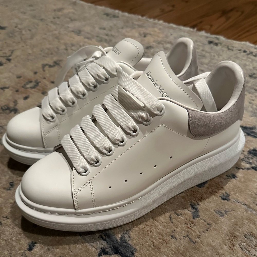 ALEXANDER MCQUEEN